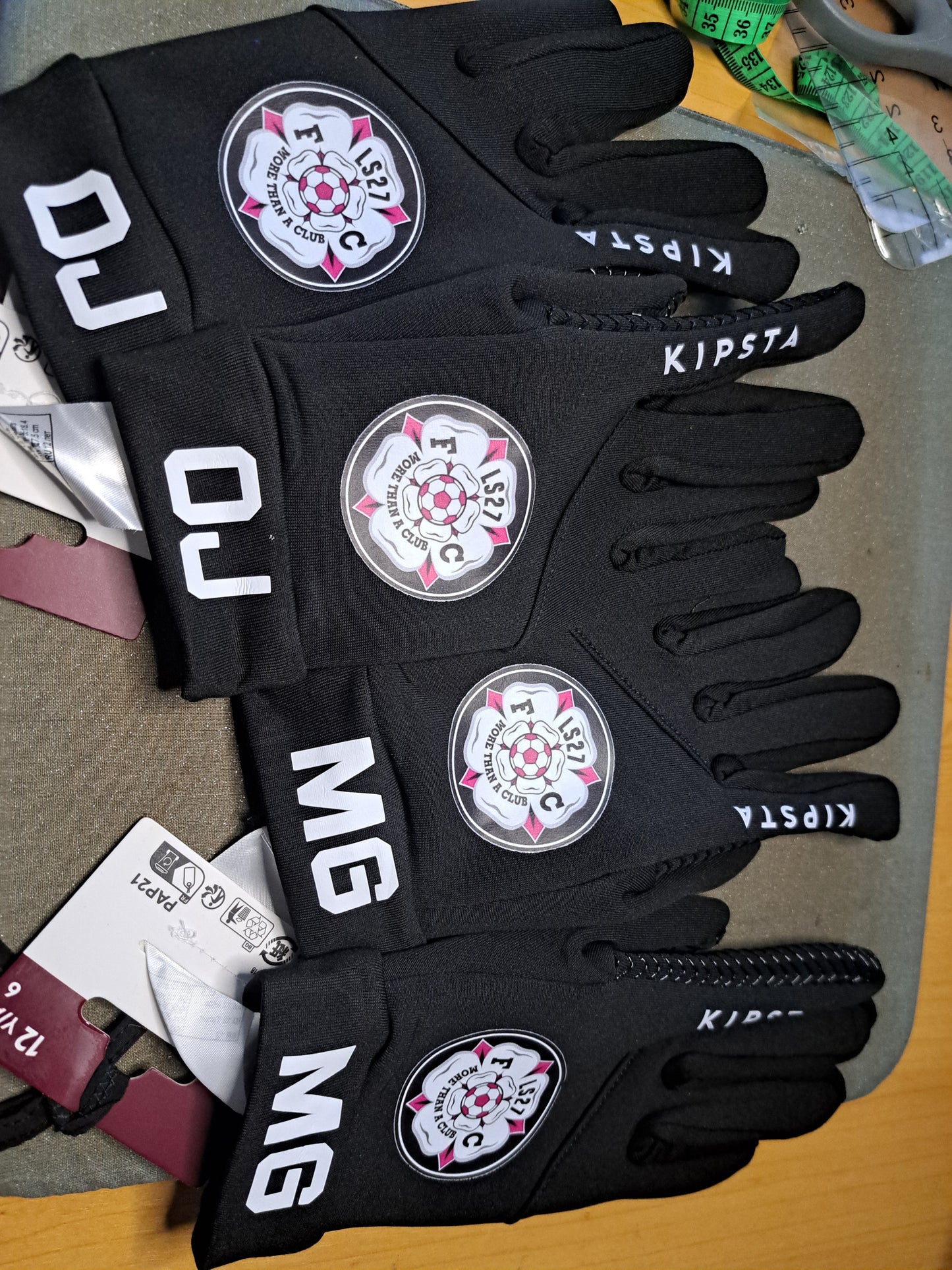Kids' Football Gloves - Black